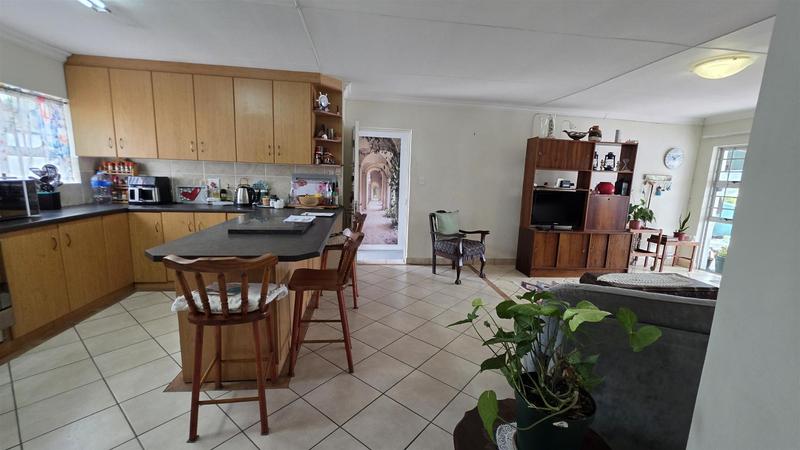 3 Bedroom Property for Sale in Fraaiuitsig Western Cape